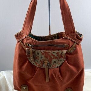Fossil Women's Shoulder Bag in Rust and Floral